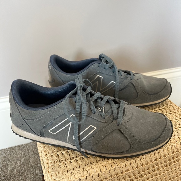 New Balance 555 Women's casual sneaker, grey suede, size 9 - Picture 1 of 9